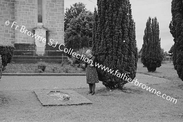 MISS THORPE AT FR.BERMINGHAM'S GRAVE